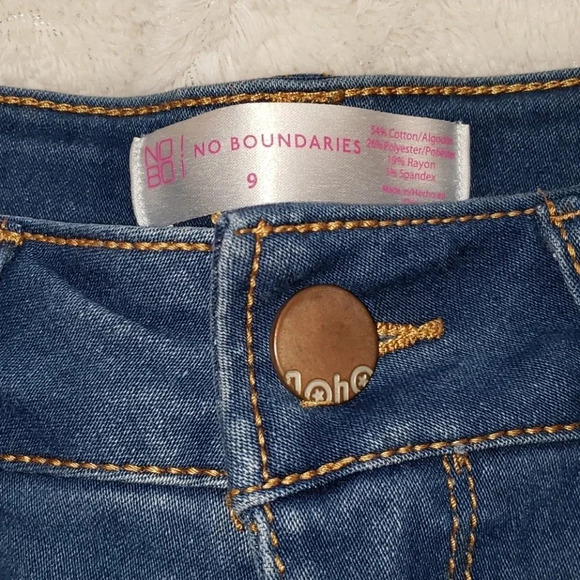 (Final price) No Boundaries Denim Shorts - Picture 6 of 12